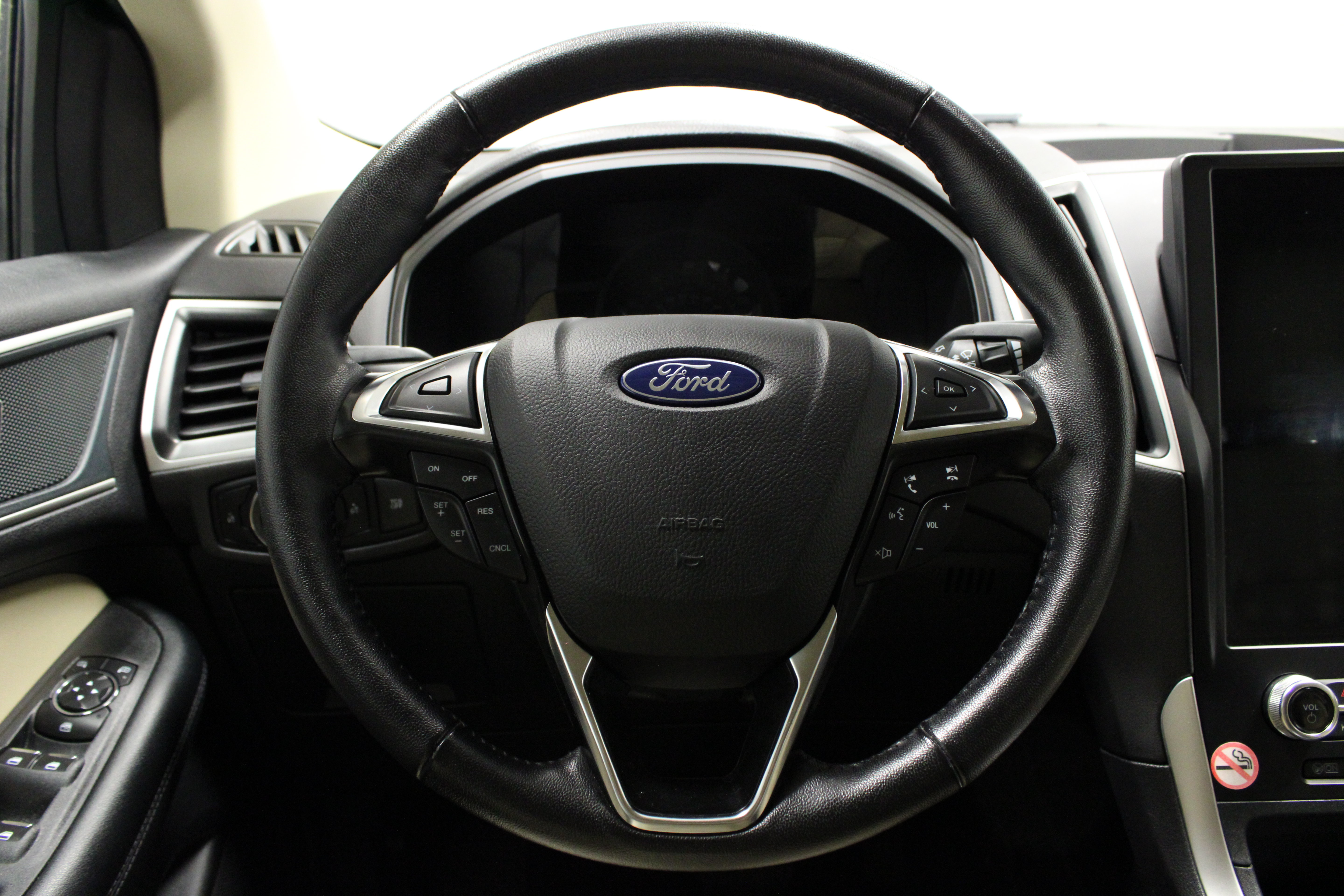 Used 2024 Ford Edge SEL AWD/4WD image 20