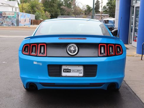 Used 2013 Ford Mustang Coupe RWD image 4