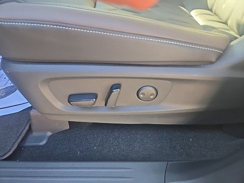 New 2026 Nissan Pathfinder Platinum image 10