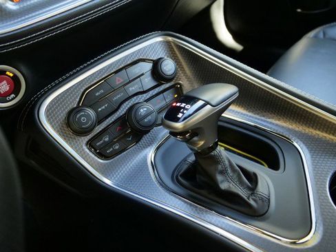 Used 2022 Dodge Challenger SRT Hellcat image 17