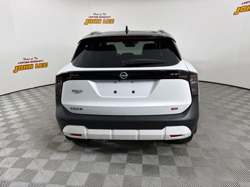 New 2026 Nissan Kicks SR w/ Interior Electronics Package FWD image 4