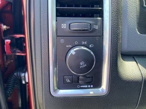 Used 2019 RAM 1500 Big Horn AWD/4WD image 18