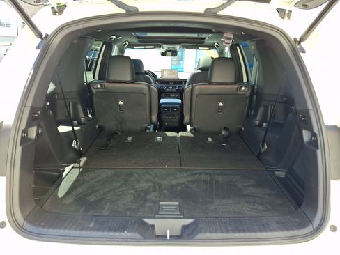 Used 2024 Honda Pilot TrailSport image 29