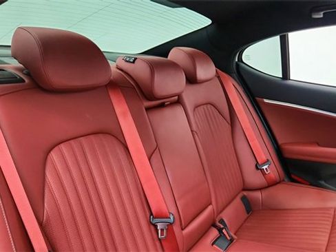 Used 2025 Genesis G70 2.5T w/ Sport Prestige Package image 26