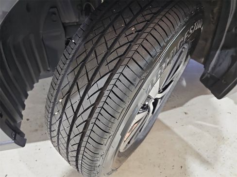 Used 2021 Subaru Outback Premium image 31