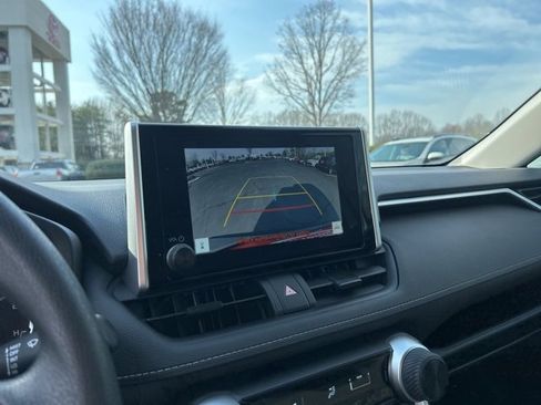 Used 2025 Toyota RAV4 LE image 22