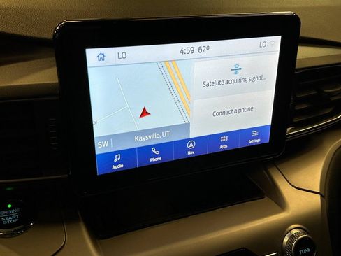 Used 2020 Ford Explorer XLT w/ Equipment Group 202A AWD/4WD image 12