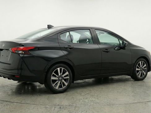 Used 2025 Nissan Versa SV FWD image 9