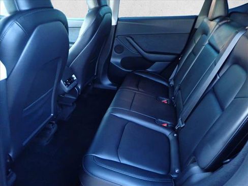 Used 2023 Tesla Model Y Performance image 10