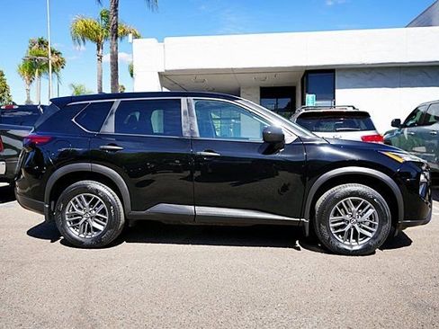 Used 2025 Nissan Rogue S FWD image 7