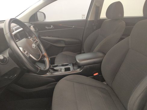 Used 2020 Kia Sorento LX w/ LX I4 Convenience Package FWD image 17