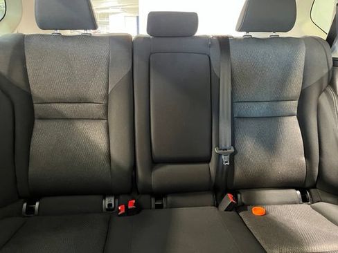 Used 2024 Nissan Rogue SV FWD image 13