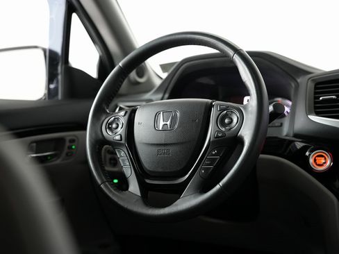 Used 2017 Honda Pilot Elite image 12