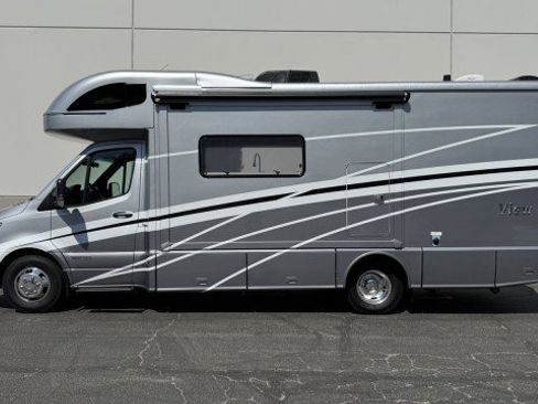 Used 2021 Mercedes-Benz Sprinter 3500 image 42