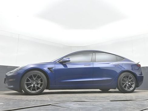 Used 2021 Tesla Model 3 Long Range AWD/4WD image 30