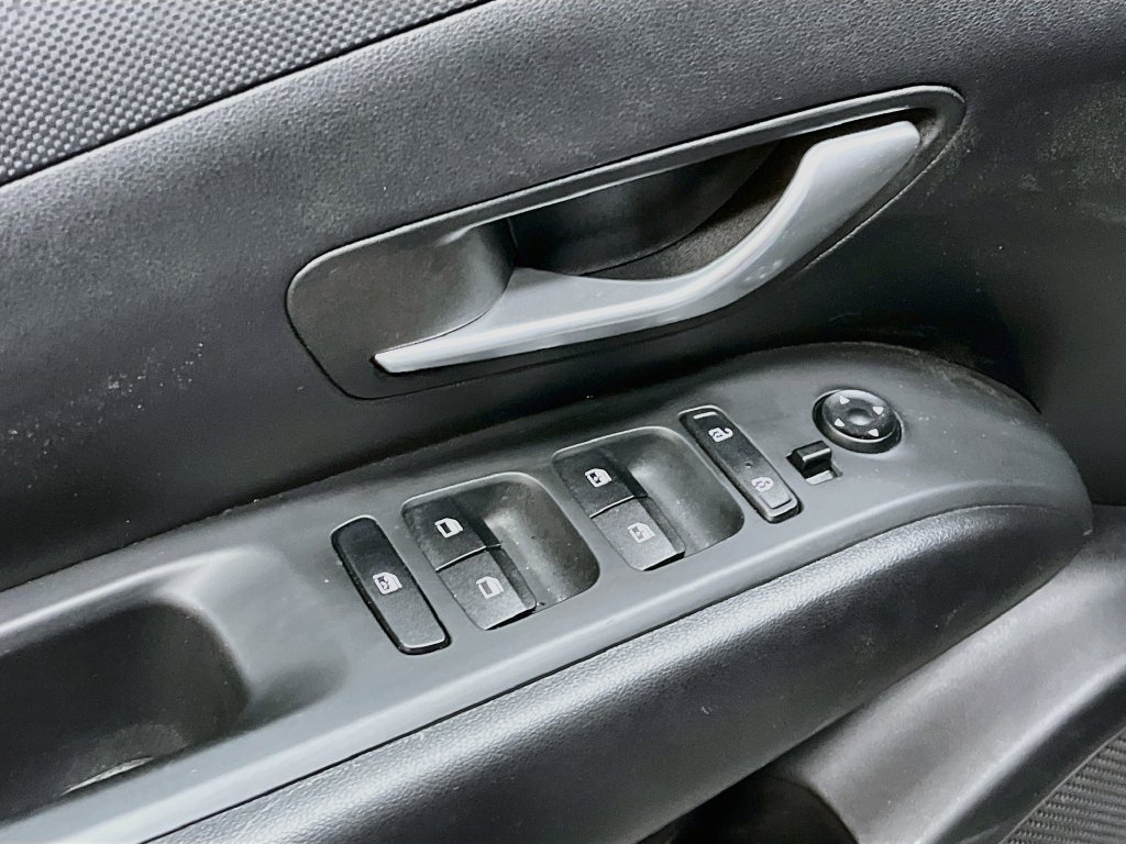 Used 2023 Hyundai Tucson Blue AWD/4WD image 17