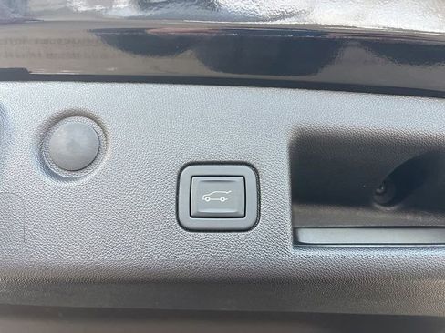 Used 2024 Chevrolet Equinox LT image 54