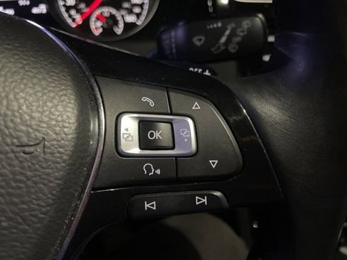 Used 2018 Volkswagen Golf SEL image 25