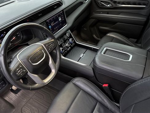Used 2021 GMC Yukon Denali w/ Denali Ultimate Package image 11