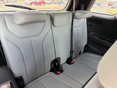 Used 2024 Hyundai Palisade SEL image 15