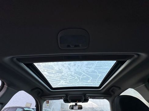 Used 2024 Subaru Forester Premium image 30