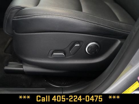 Used 2023 Genesis GV70 2.5T w/ Select Package AWD/4WD image 17