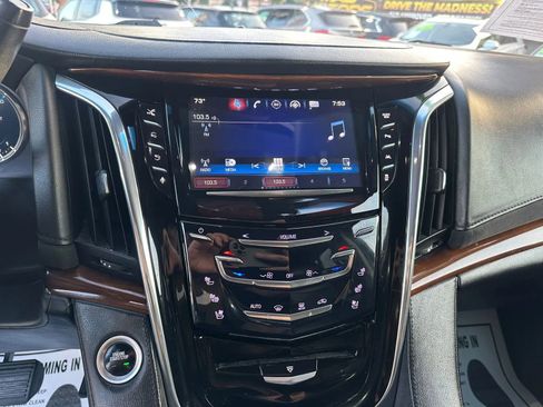Used 2016 Cadillac Escalade ESV Premium RWD image 23