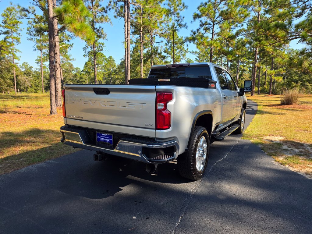 Used 2020 Chevrolet Silverado 2500 LTZ w/ LTZ Premium Package AWD/4WD image 5