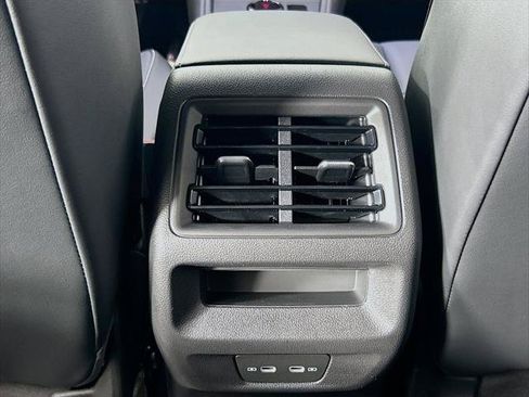 New 2026 Volkswagen Tiguan SE R-Line AWD/4WD image 25