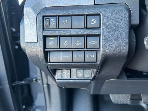 Used 2025 Toyota 4Runner Trailhunter image 17