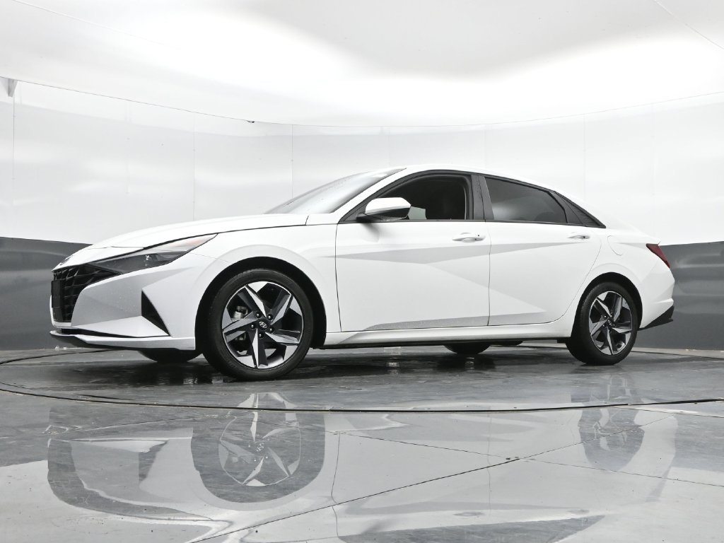 Used 2023 Hyundai Elantra SEL w/ Convenience Package FWD image 44