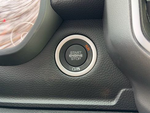 New 2026 RAM 1500 4x4 Crew Cab image 25