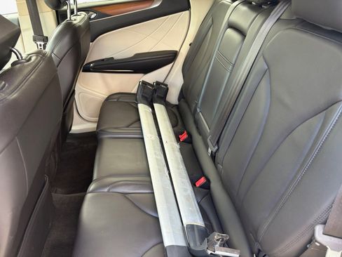 Used 2015 Lincoln MKC FWD w/ Equipment Group 102A Reserve image 16