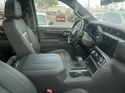 Certified 2024 GMC Sierra 1500 AT4 w/ AT4 Preferred Package AWD/4WD image 5