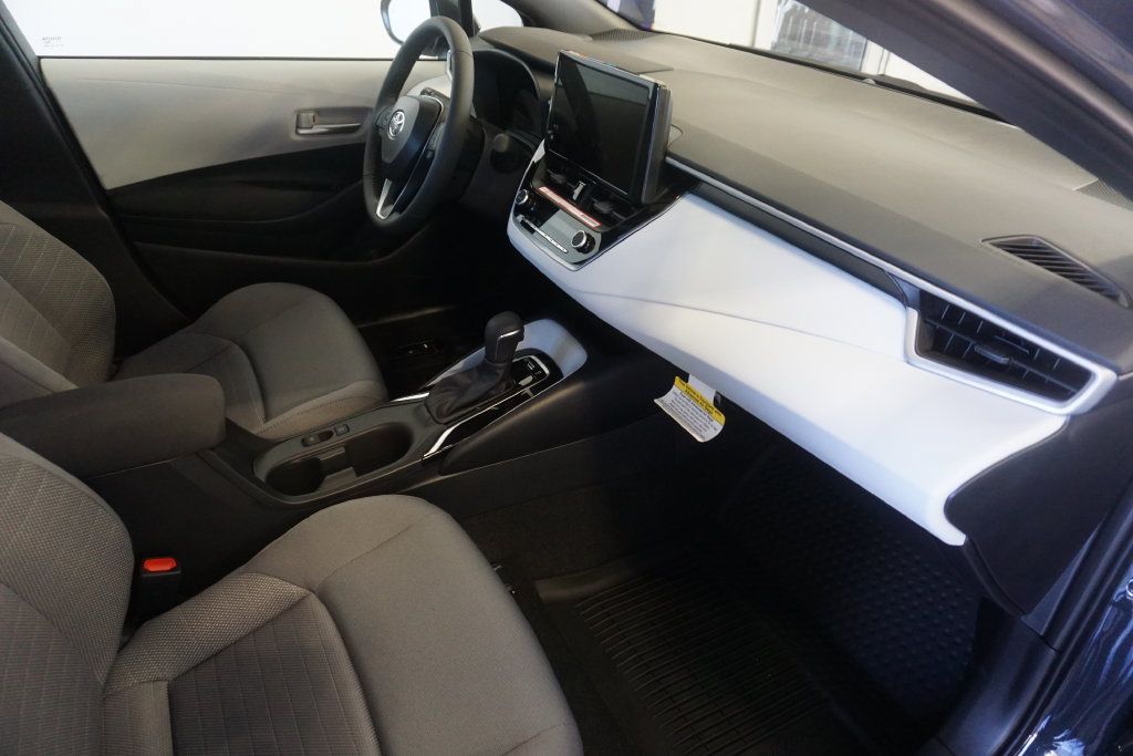 Used 2026 Toyota Corolla SE FWD image 23