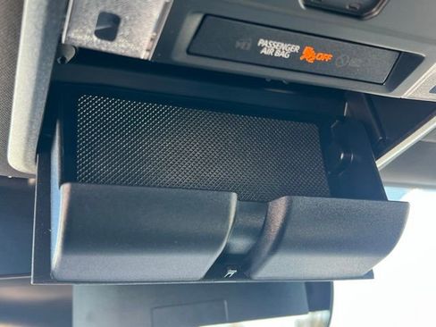 Certified 2025 Toyota Tacoma TRD Off-Road AWD/4WD image 39