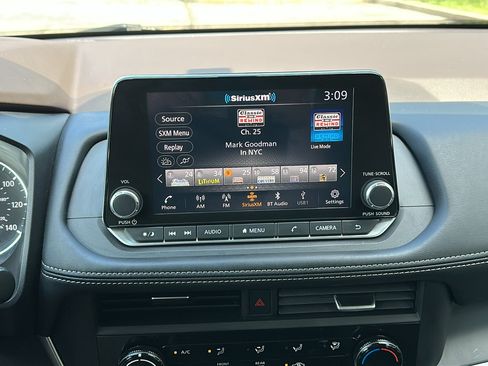 Certified 2023 Nissan Rogue S AWD/4WD image 17