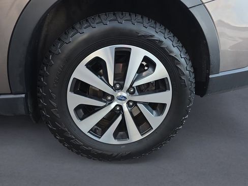 Used 2021 Subaru Outback Premium image 14