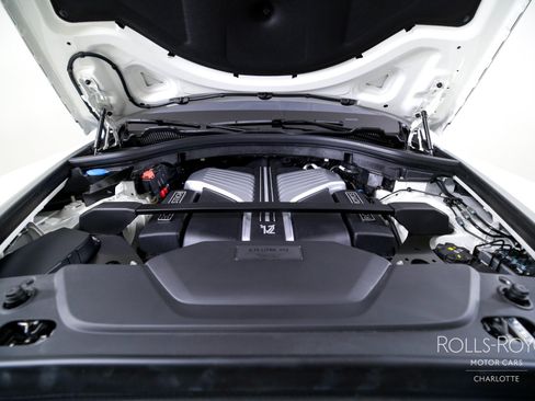 Used 2026 Rolls-Royce Cullinan AWD/4WD image 39