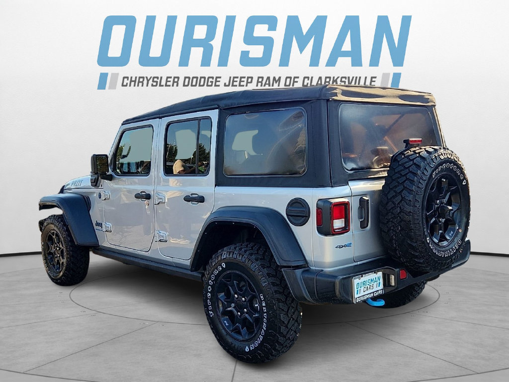Used 2023 Jeep Wrangler Unlimited w/ Cold Weather Group AWD/4WD image 4