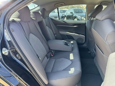 Used 2020 Toyota Camry LE image 21