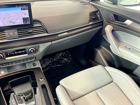 Used 2025 Audi Q5 e Premium Plus w/ Premium Plus Package image 22