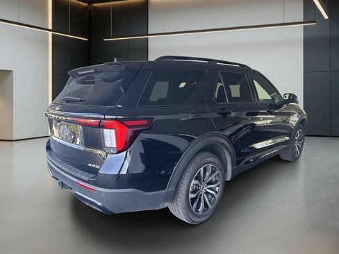 Used 2025 Ford Explorer ST-Line AWD/4WD image 9