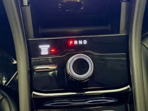 Used 2023 Jeep Grand Cherokee Limited w/ Black Appearance Package image 17