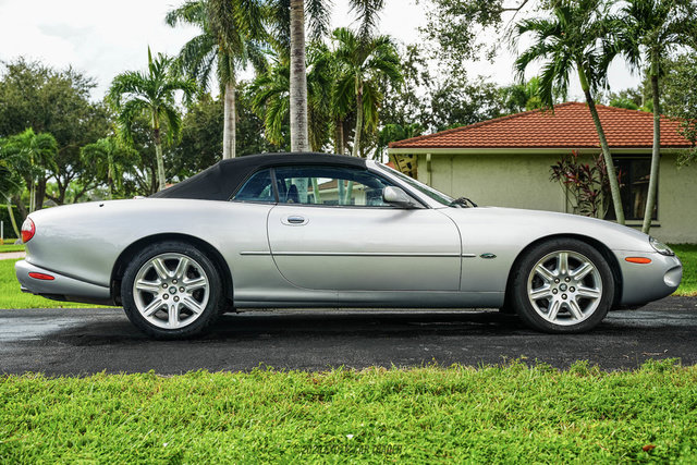 Used 2000 Jaguar XK8 Convertible RWD image 18