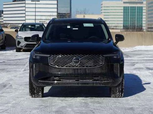 Used 2025 Volvo XC90 T8 Plus w/ Protection Package Premier AWD/4WD image 2