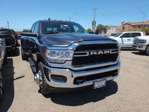 Used 2022 RAM 3500 Tradesman w/ Max Tow Package AWD/4WD image 2