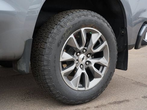 Used 2022 Chevrolet Silverado 1500 RST AWD/4WD image 33