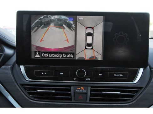 Used 2024 Nissan Altima 2.5 SL FWD image 25
