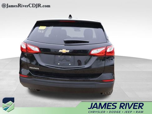 Used 2020 Chevrolet Equinox LS w/ LS Convenience Package FWD image 13